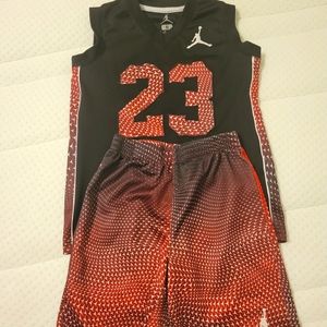 Boys basketball outfit